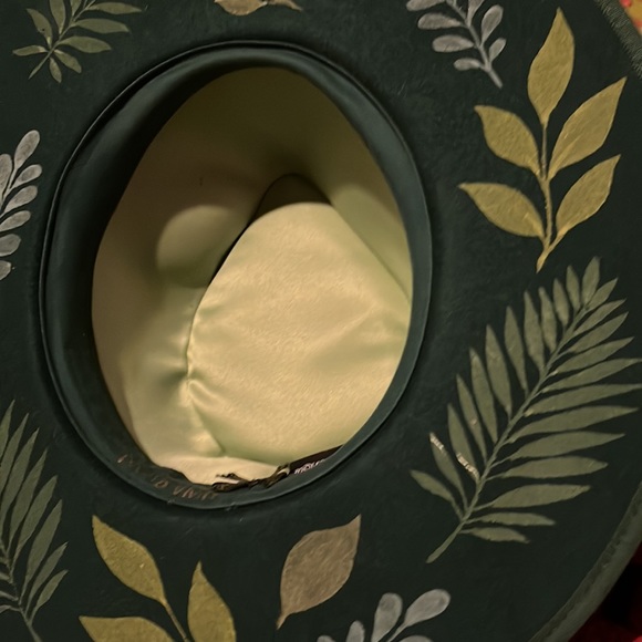 Luna Bloom hat Practical Magic for sale or trade - Picture 2 of 6